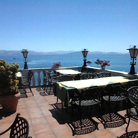 Cavalieri Hotel Corfu  레스토랑 사진