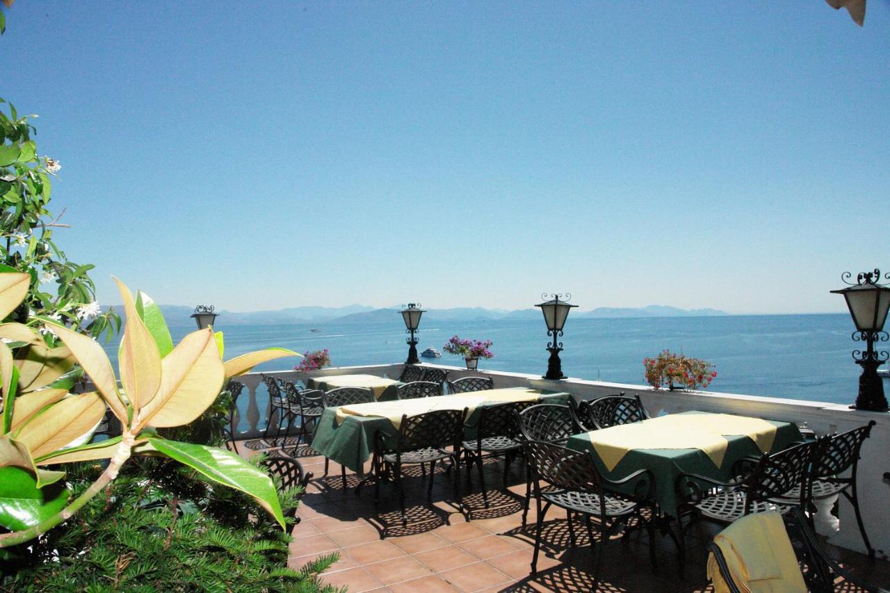 Cavalieri Hotel Corfu  외부 사진