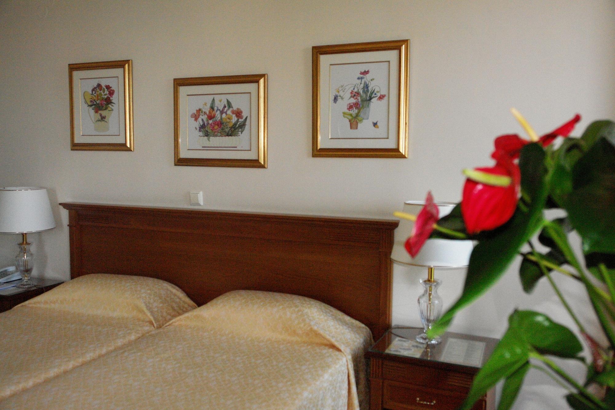 Cavalieri Hotel Corfu  외부 사진
